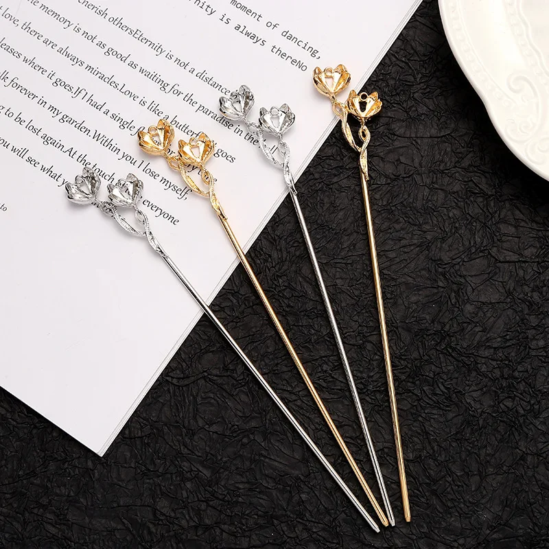 Exquisite Vintage Alloy Flower Hairpin - Elegant Hair Accessory