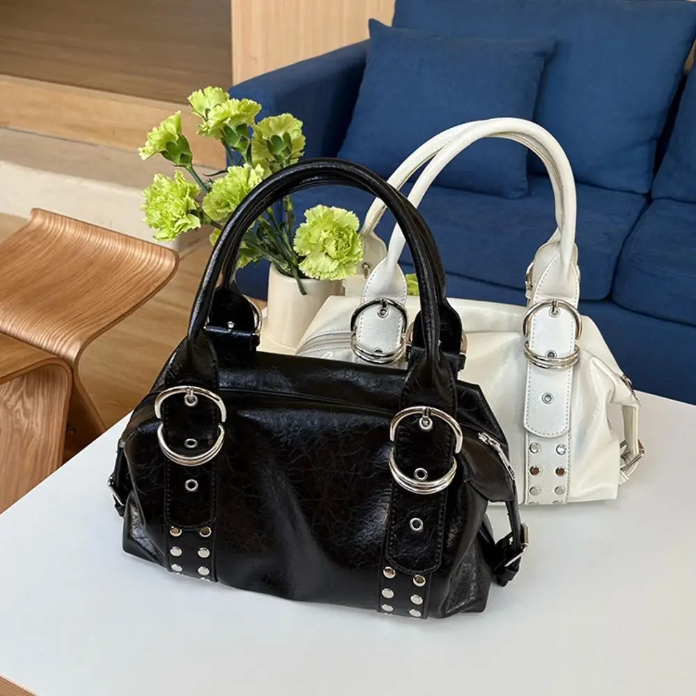 

Portable Y2K Retro Rivet Shoulder Bag Spicy Girl Fashion Motorcycle Bag Handbag Korean Locomotive Pack Girls
