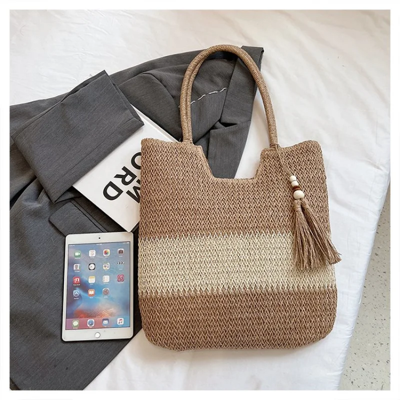 

Classic Leather Crossbody Bag Elegant Solid Color For Commuter Women Minimalist Vintage Designer Paris