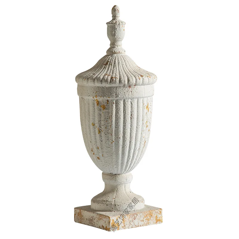 European retro old creative home decoration ornament bar restaurant store wedding photography window display props