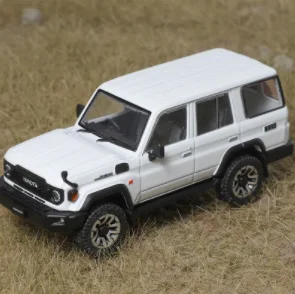 GCD Toyota Land Cruiser LC70 LC76 SUV 1:64 Hoogdetail Realistische Simulatie Die-cast Alloy Collectible Schaalmodel Auto Perfect Cadeau