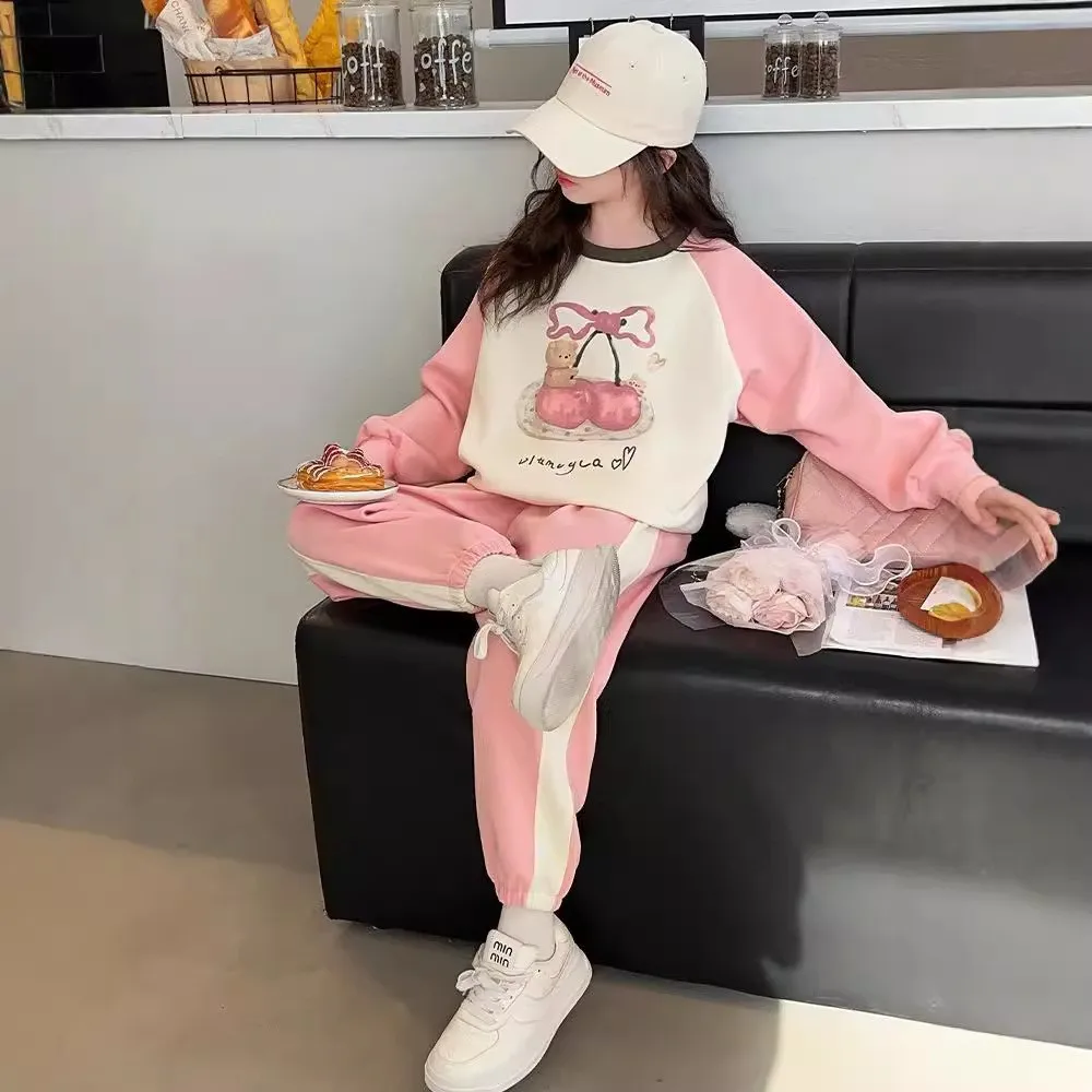 بدلة ملابس خريف 2025 للأطفال البنات سترة مُزينة بقطع القماش تي شيرت + بنطلون مخطط بدلة رياضية شتوية 7 8 9 10 11 12 سنة