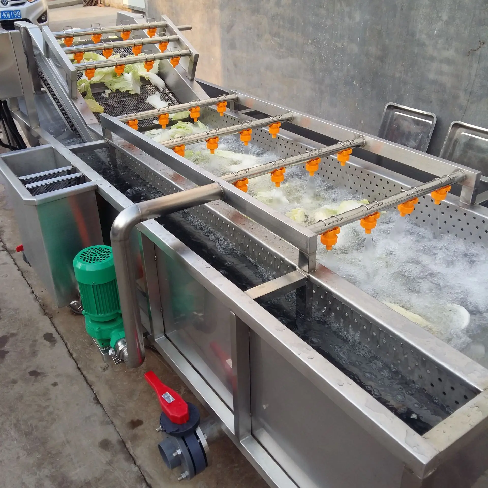 Commercial Automatic Continuous Vegetable Fruit Washer Automatic Pepper Cleaning Machine Core Motor Bubble Cleaning Equipment