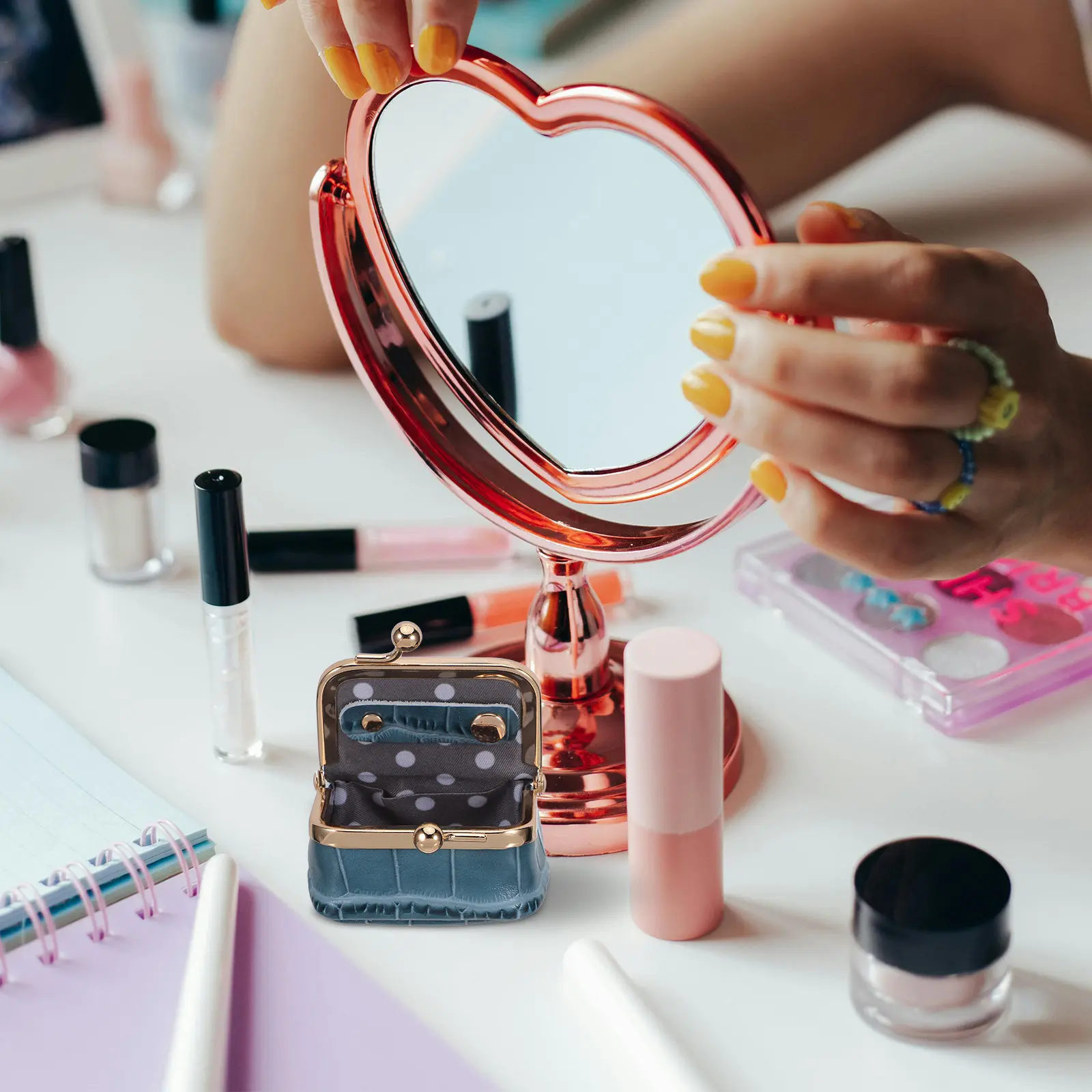 

Mini Jewelry Box Blue Vintage Travel Coin Purse Compact Ring Case for Earrings Necklaces Bracelets Portable Travel