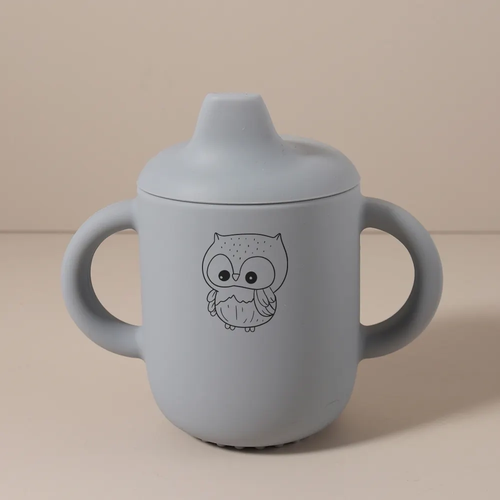 1 قطعة شخصية التخصيص اسم نمط سيليكون كوب امتصاص للأطفال/الصغار أكواب الطفل زجاجة ماء مخصصة