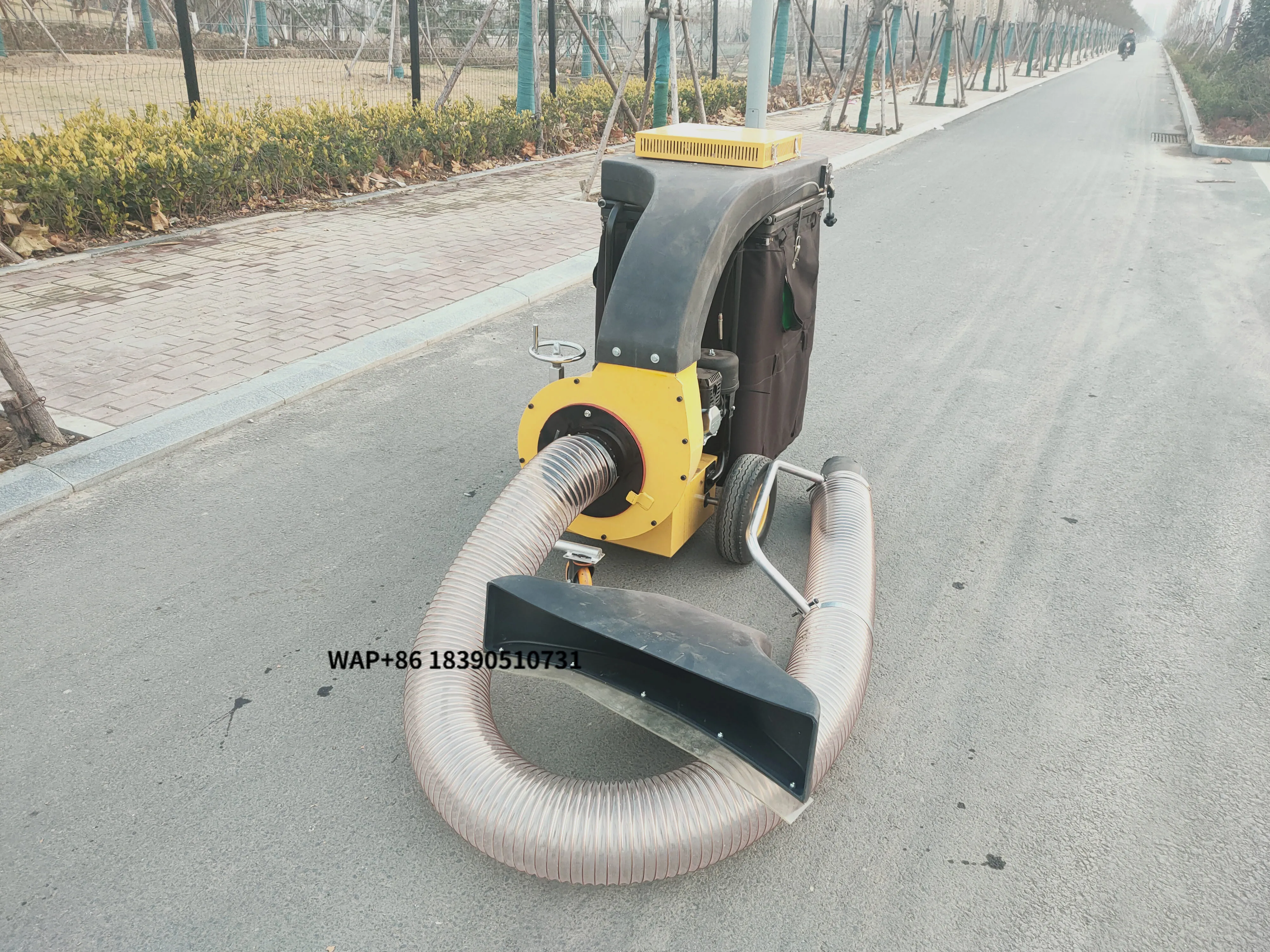 Factory Supply Leaf and Grass Collector / Park Leaf Sweeper / Leaf Vacuum Cleaners