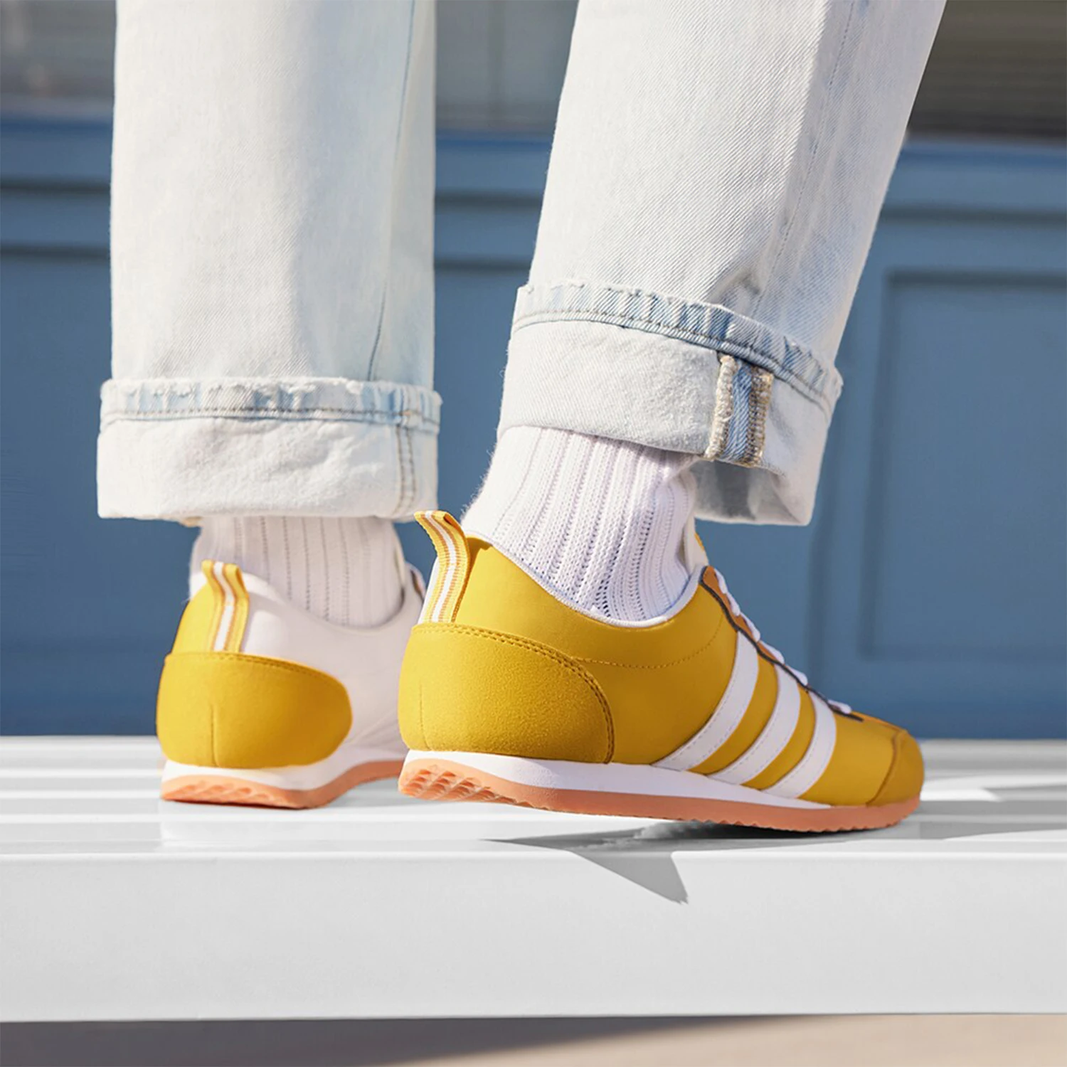 حذاء Adidas Genuine VS JOG 2.0 للرجال والنساء الرياضي والترفيهي JP5760