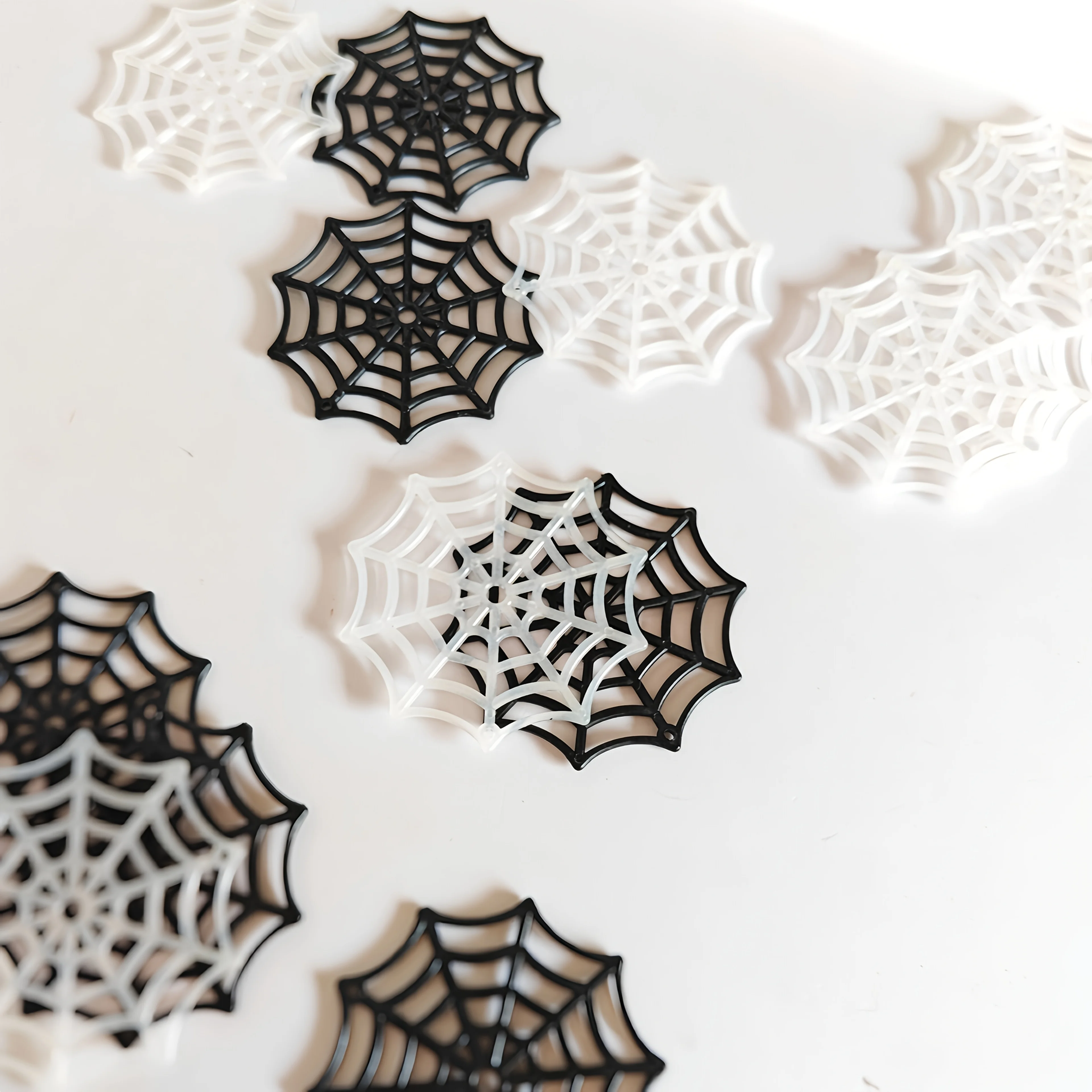 ديكور شبكة العنكبوت للهالوين المخيف |   دعائم تزيين رعب الحفلات |   مجموعة ألعاب Spiderweb المزيفة الواقعية |   ألوان مختلطة بلونين