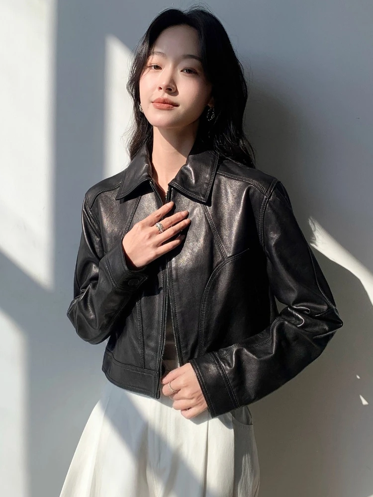 Casual zwarte lederen jassen voor dames lente herfst 2025, nieuwe high-end eenvoudige zachte slanke korte echte schapenvacht jas