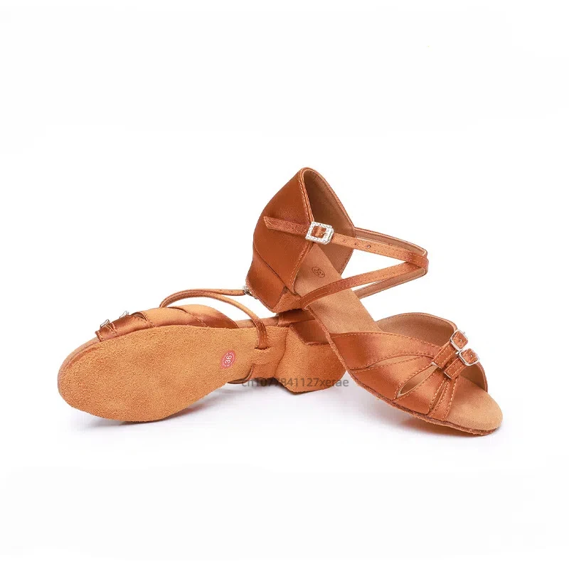 

Женская обувь для латинских танцев, танцевальная обувь для взрослых с мягкой подошвой на низком каблуке для девочек, износостойкие специальные танцевальные соревнования