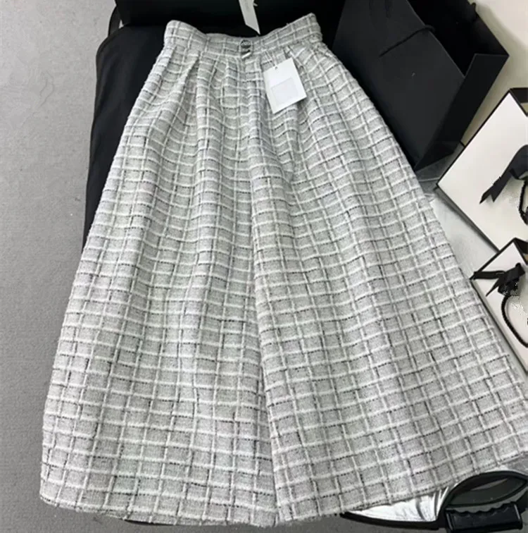 Customization European women's fashion 2026 winter new collection Short-sleeved button-down tweed short coat skirt set