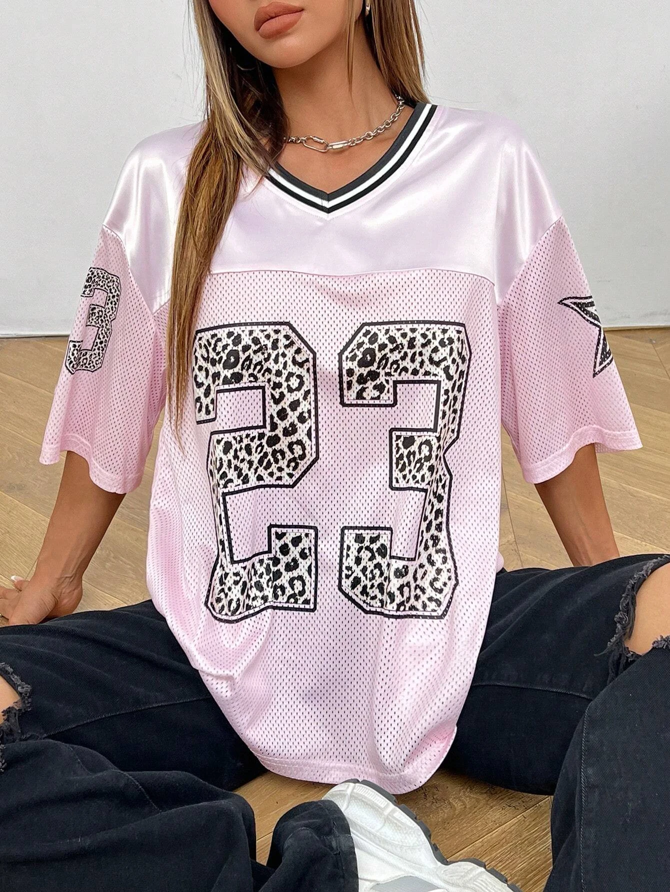 Camiseta esportiva unissex estampada rosa