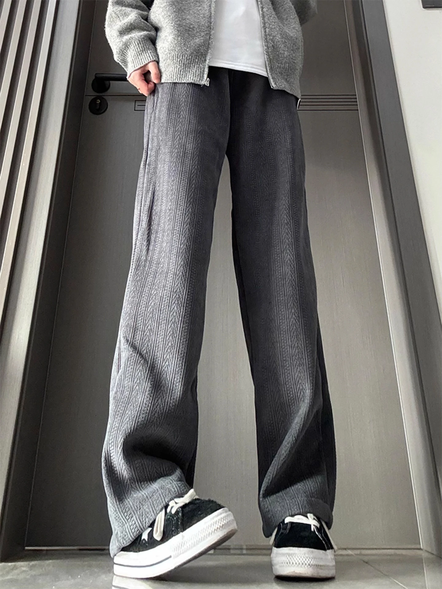 

Deep Grey Men's Winter Thickened Fleece Lined Straight Leg Sweatpants Cleanfit Sports Casual Long Trousers Patterned Pants