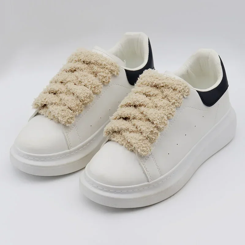 พรีเมี่ยมนุ่ม 15 มม.ไขมันใหญ่Fluffy Fuzzy Lacesกว้างแบนPlushผ้าเช็ดตัวShoelacesออกแบบที่สมบูรณ์แบบสําหรับผู้หญิงรองเท้าผ้าใบลําลองที่ดีที่สุด