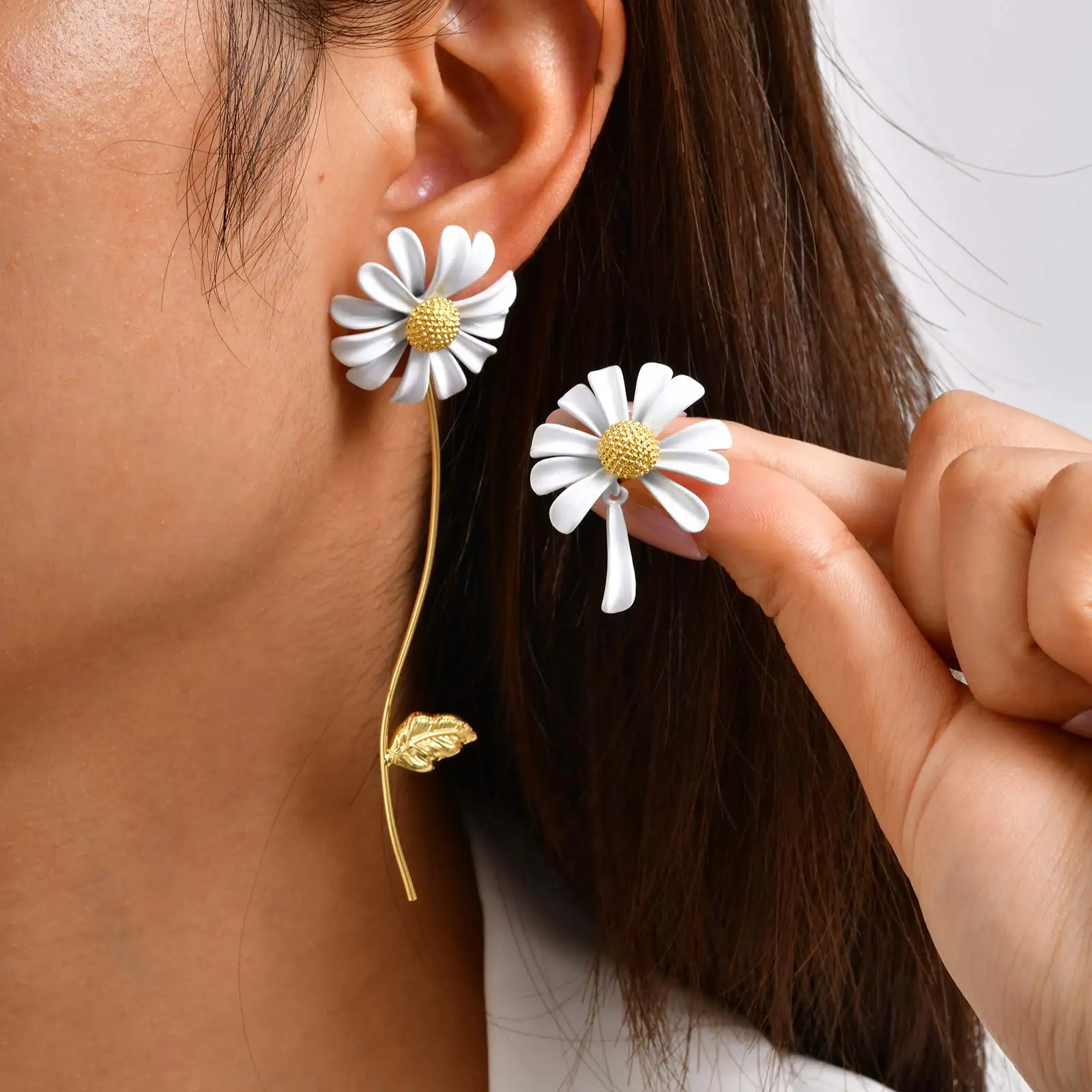 شخصية أنيقة غير المتماثلة زهرة الأقحوان الأقراط، أقراط معدنية هيبوالرجينيك، مجوهرات الأزياء الحلوة للنساء هدية