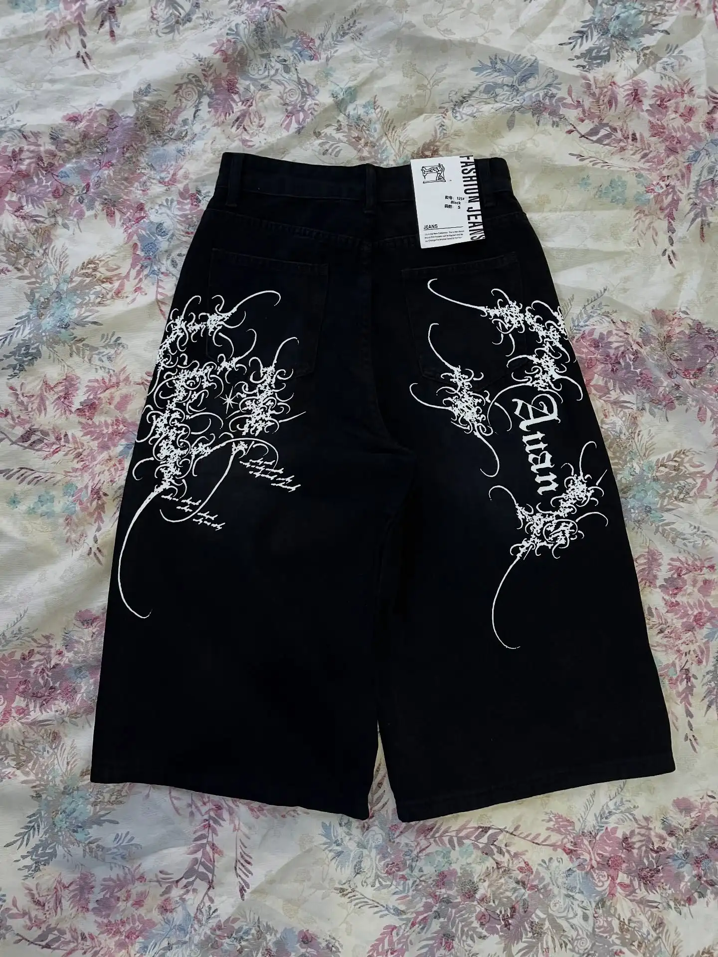 

Y2K Men American Street Fashion Thorn pattern Printing Baggy Denim Shorts Women Gothic Street Vintage Hip Hop Casual Shorts