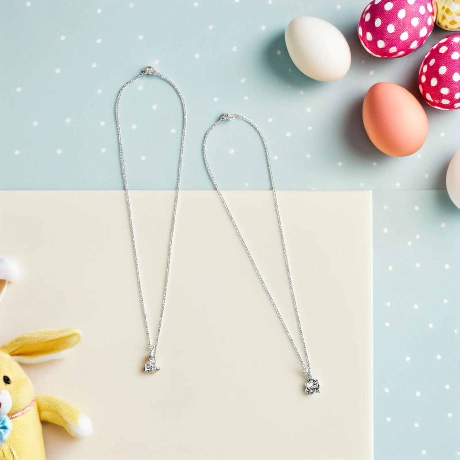 

2Pcs Cheer Necklace Cute Megaphone Pendant Cheer Jewelry Cheerleading Accessory for Team Sport Jewelry