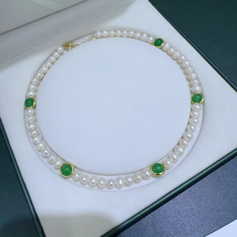 Summer Freshness, White Pearl Paired with Green Chalcedony, Simple Matching, Creating Endless Imaginations Nearly Round Micro