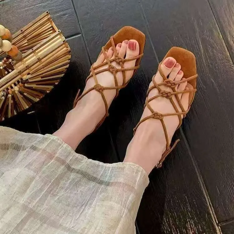 

Удобная женская обувь, дышащие черные босоножки на платформе большого размера, летний костюм на прозрачном каблуке 2025, женский бежевый костюм до середины икры с ремешком Op