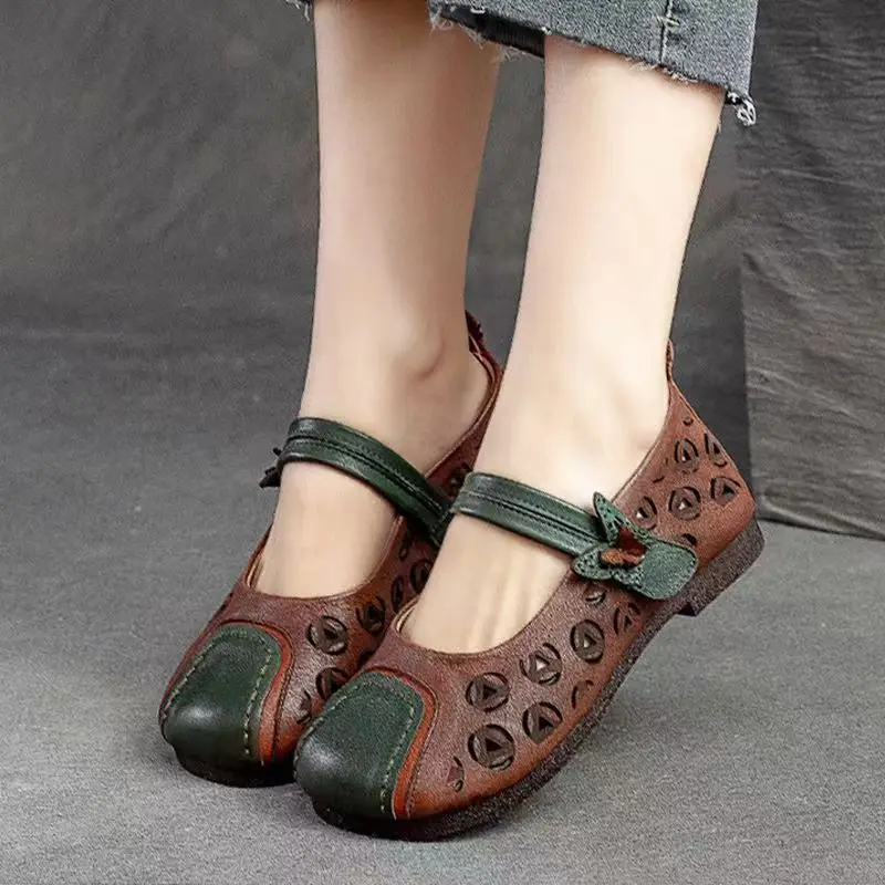 

2024 New Summer Butterfly Flat Shoes Mom Shoes Hollow Moccasins Women's Single Shoes Retro Breathable Loafers Sandals