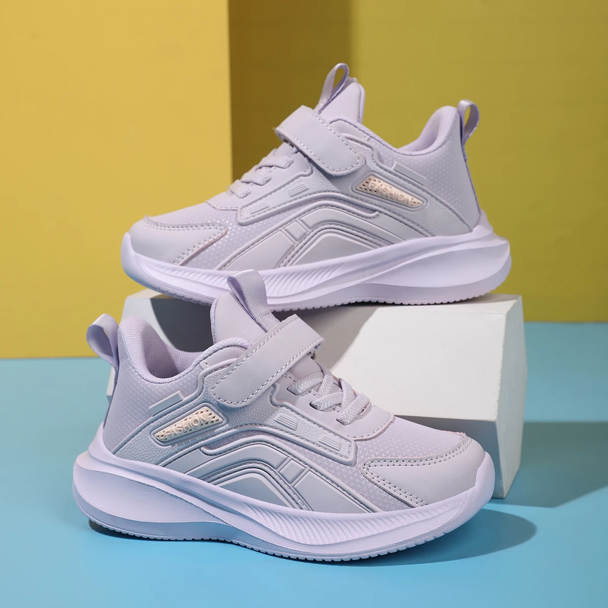 Children's sports shoes, unisex kids' school shoes with Velcro straps, children's non-slip soft-soled casual athletic footwear