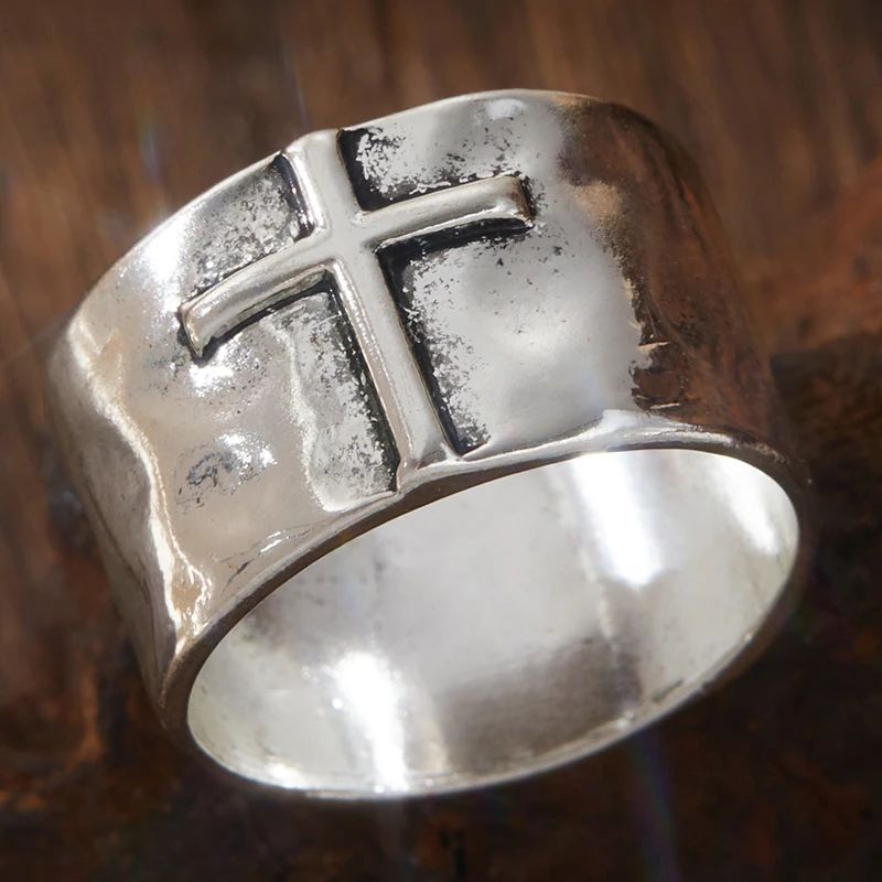 Fashionable Retro Engraved Cross Distressed Silver Color Ring for Men and Women Holiday Party Jewelry Gift Accessories