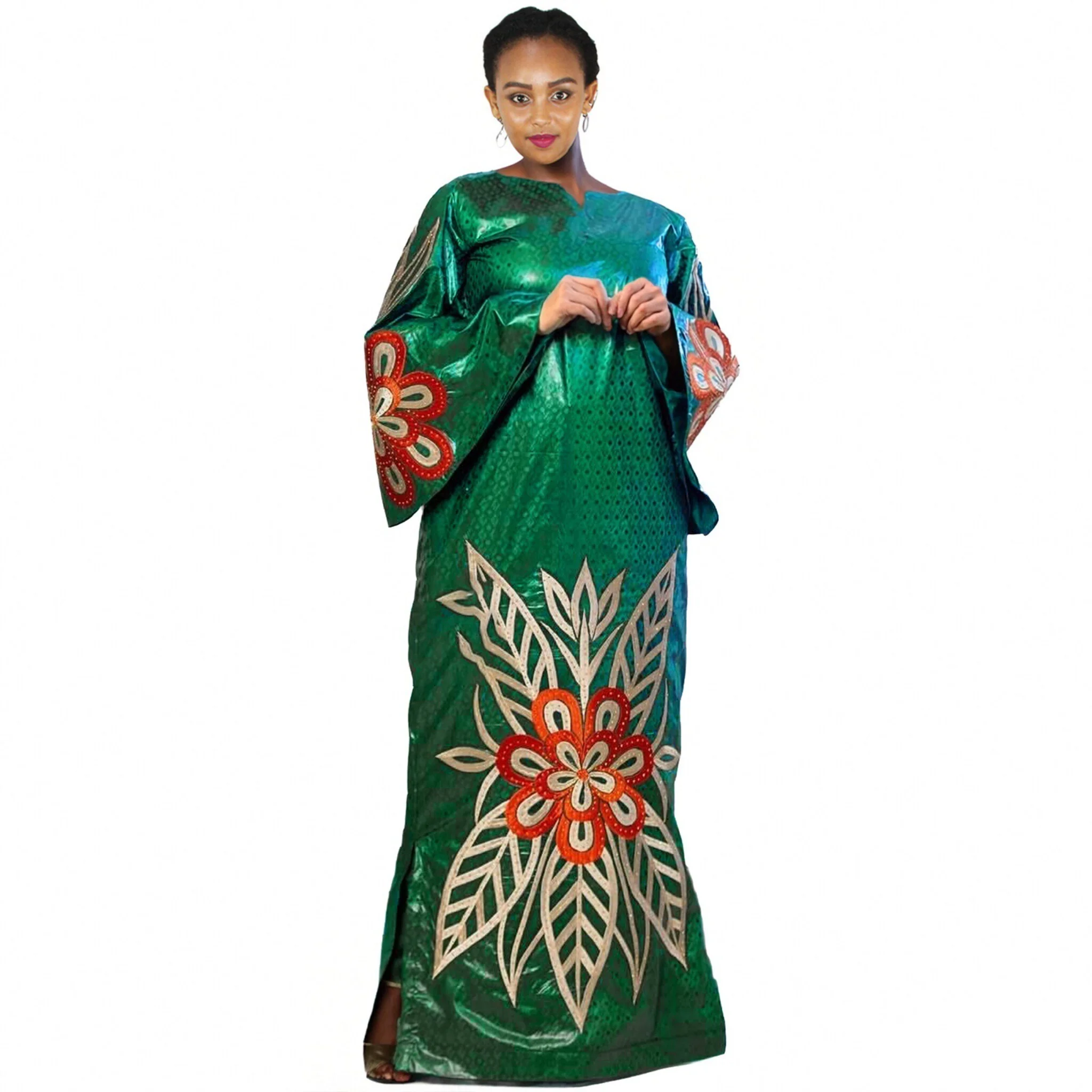 

Африканские платья для женщин: роскошные бубу-платья из высококачественного материала с богатой вышивкой