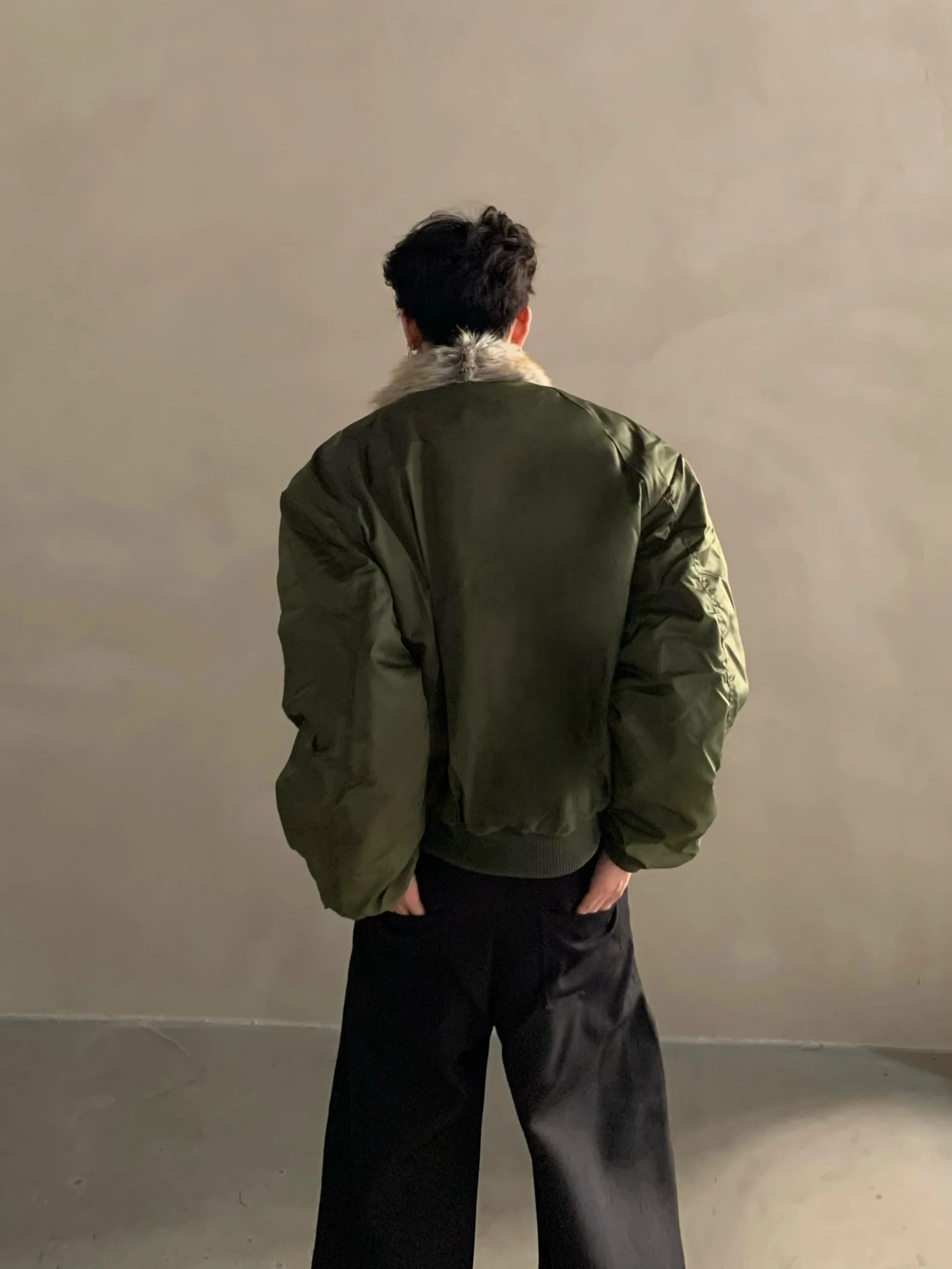 سترات شتوية جديدة للرجال لعام 2025 من الفرو الصناعي الراقية معاطف رجالية سميكة ودافئة أنيقة سترات مريحة بسيطة وسيم #6