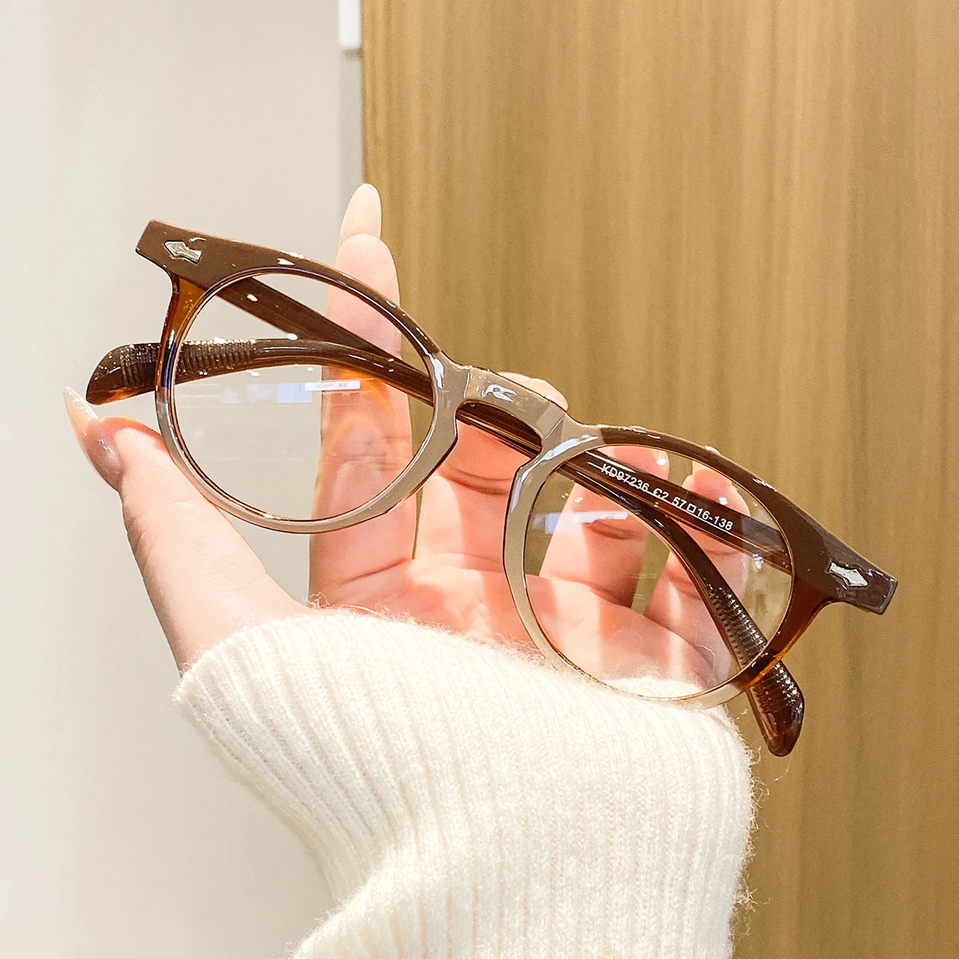 1 Pair of Women's Color-Blocked Fresh Round-Frame Glasses, Youthful and Energetic, Age-Reducing, Gentle and Versatile, Suitable for Everyday Campus Wear, Sweet Outfits, and Outings