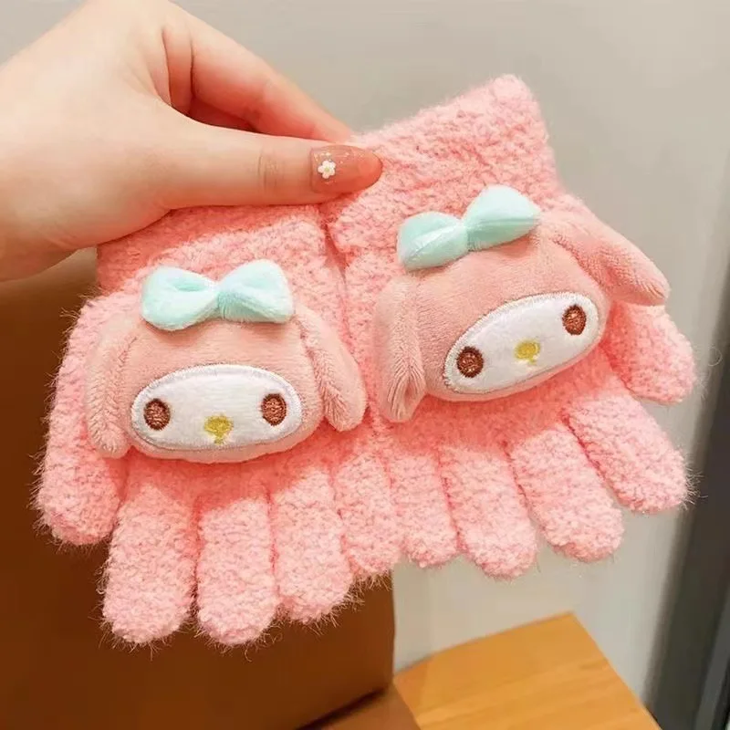 Hello Kitty Kuromi Cinnamoroll Guanti di peluche Bambini Nuovi guanti caldi Kawaii Ragazze Ragazzi Inverno All'aperto Accessorio Regalo per bambini