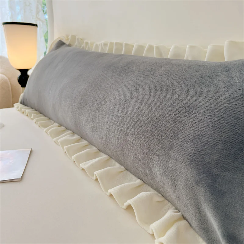 A plush lace border couple's long pillowcase, soft, comfortable and breathable, for home bedroom use (without inner core)