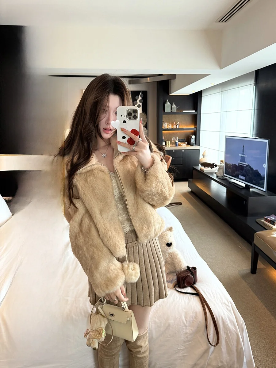 

Пальто из натурального меха кролика Anna Rabbit, двухцветное, утолщенное, с длинными рукавами, короткое, на молнии