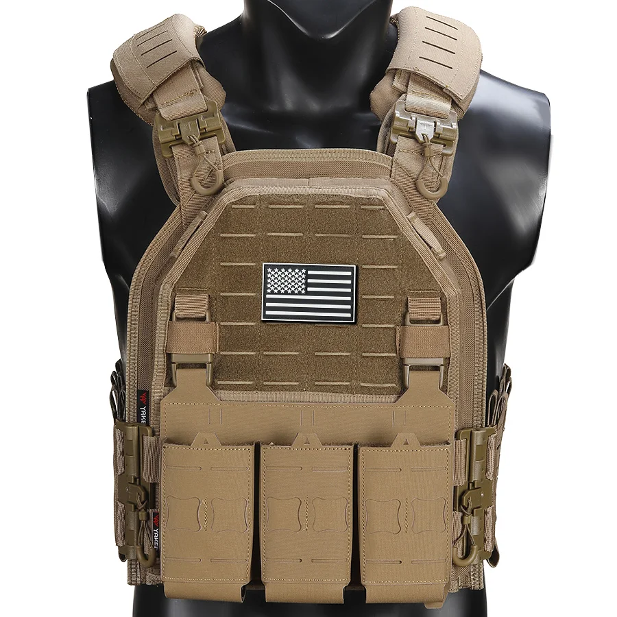 Lightweight hunting vest, three pocket hunting jacket - breathable and tear resistant, Molle compatible for outdoor adventures