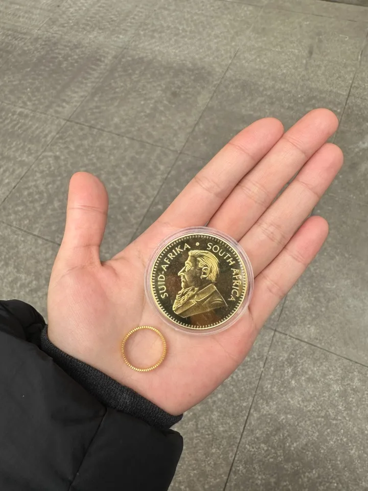 Vergoldeter Krugerrand, Reichtumsmagnet, Glänzende Münzsammlung von Arcnex