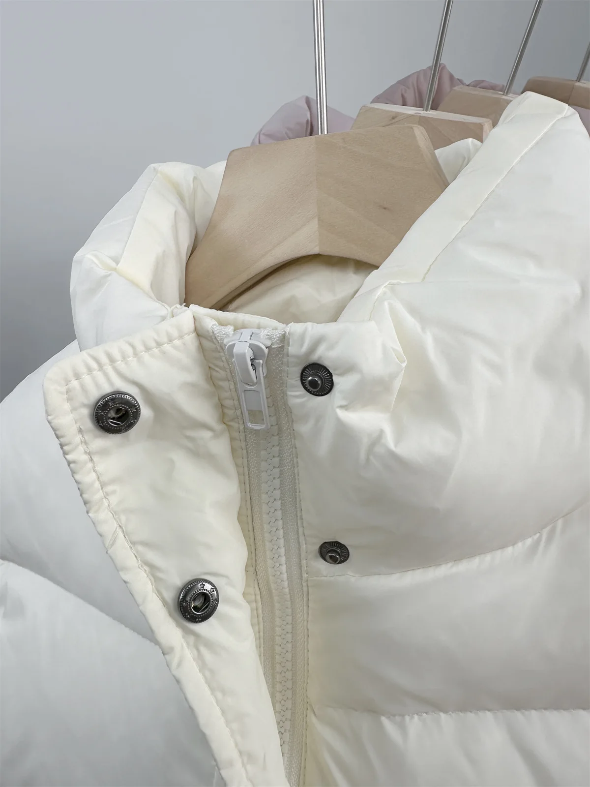 Light ! Thick ! Puffy! 2025 Thickened Women's Winter Down Jackets 95% Warm Coat Outerwear Woman Puffer Jacket Female short Coats