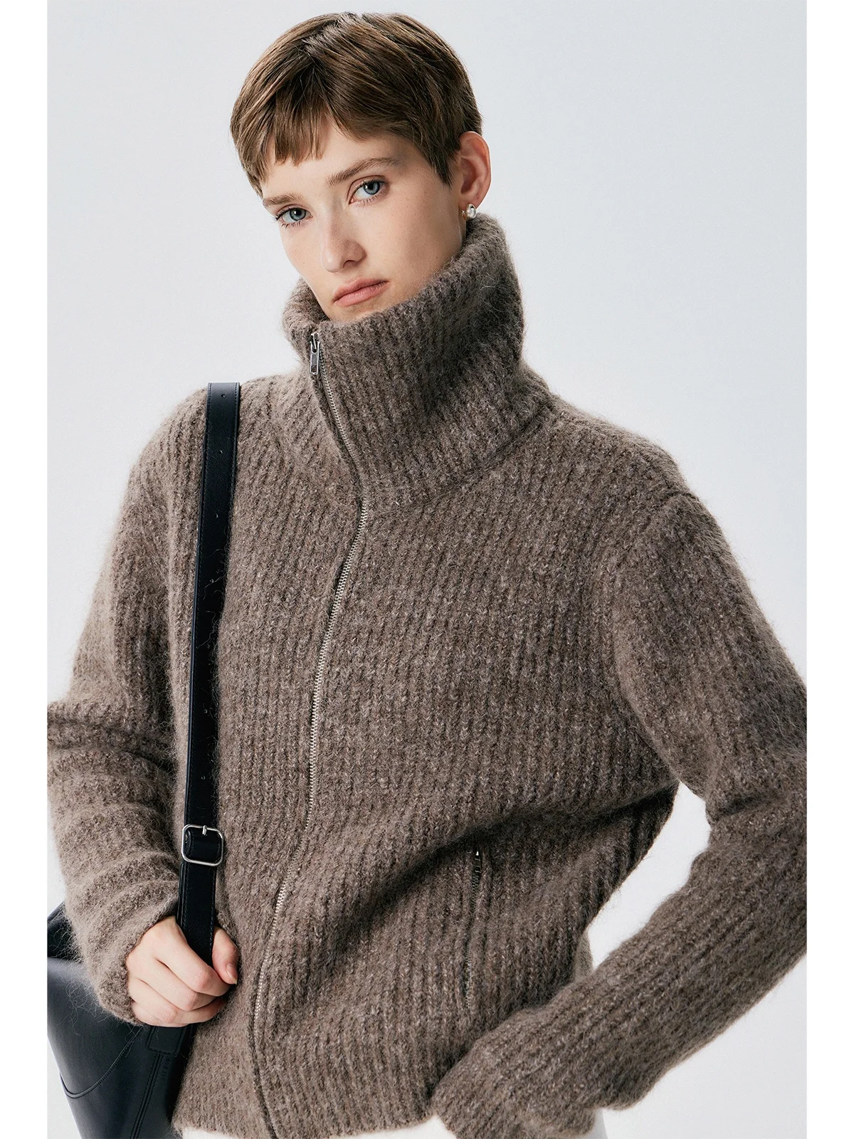 

Thoransaura Women's Short Knitted Wool Cardigan LEAIRE Wool Cashmere Lapel Open Front Casual Style Winter Fashion