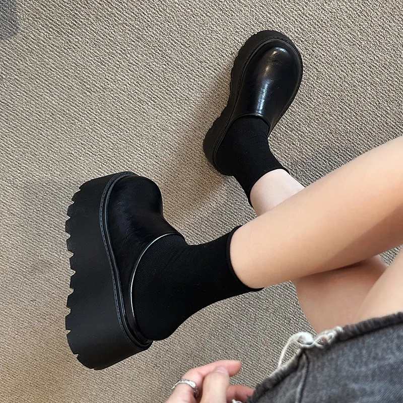 أحذية نسائية 2025 نمط جديد نعل سميك، زيادة الارتفاع، نصف شبشب، غطاء أصابع القدم، أحذية إسفنجية من الجلد الطبيعي، أحذية منصة #5