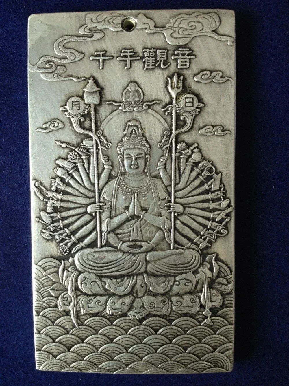 Elaborate Chinese old tibetan silver 1000-hands guan yin buddha statue amulet auspicious plate