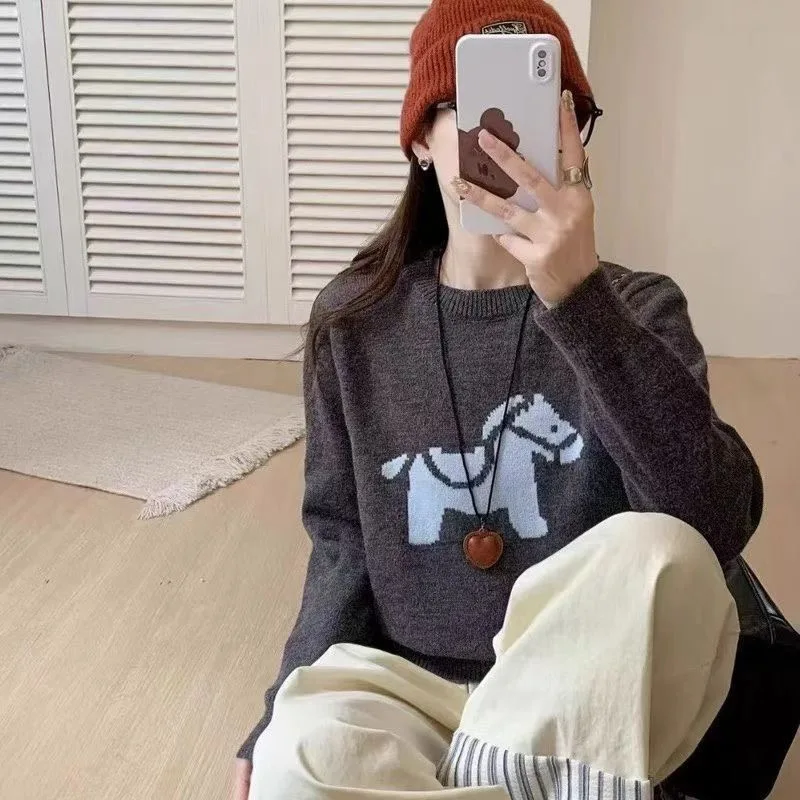 한국 슬레 니트 스웨터 롱 슬리브 루즈핏 부드럽고 편안한 오버헤드 탑 안티에이징 디자인 가을 겨울 신상품