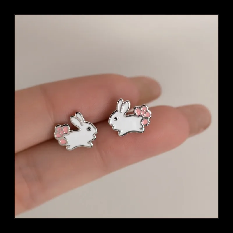 

Корейские мультяшные серьги-гвоздики с милым кроликом, женские, в виде животных, по знаку зодиака, на год рождения, тематические украшения для ушей