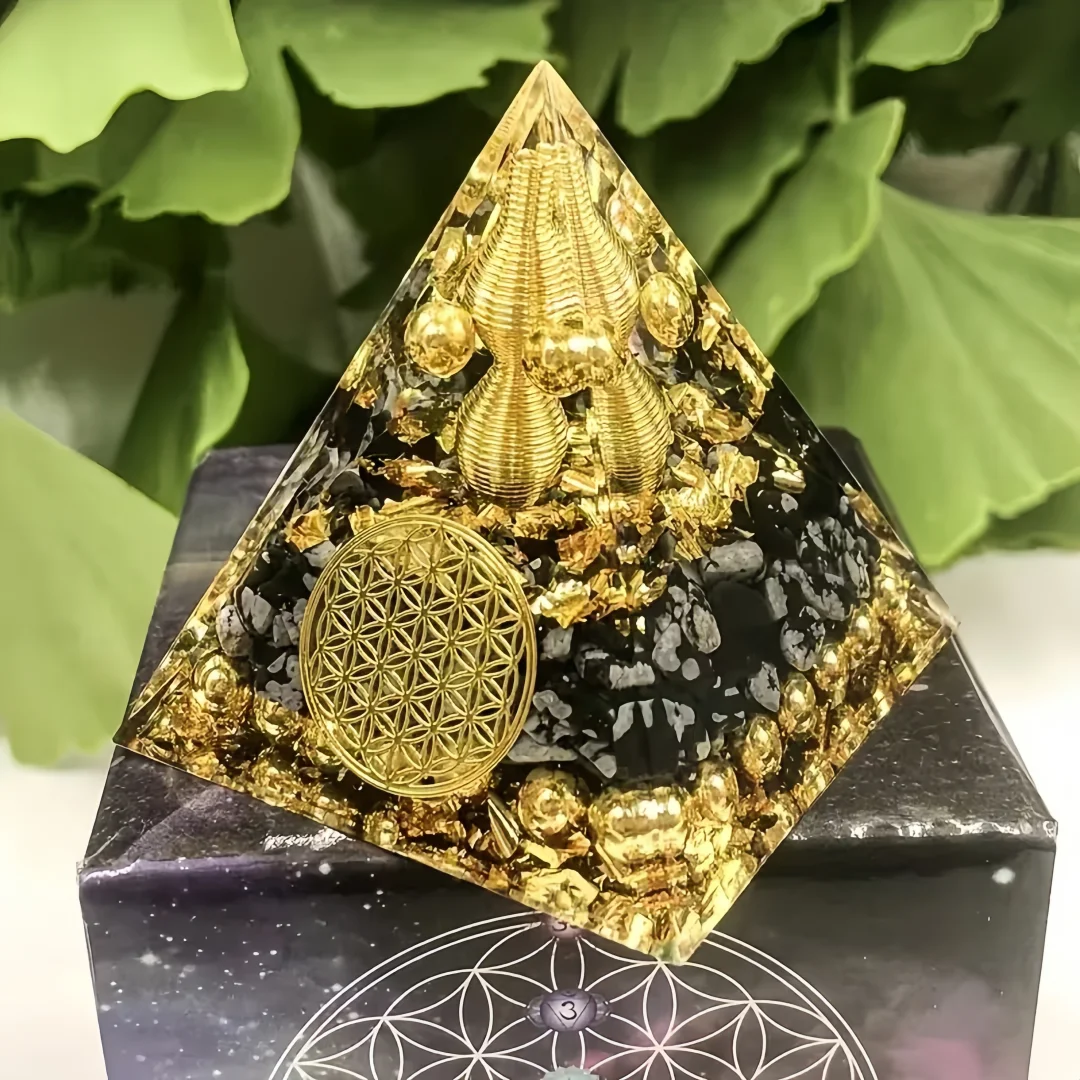 A Handcrafted Obsidian Pyramid with a Gourd Design, a Crystal Pyramid for Home Decor, Perfect for Valentine'S Day,New Year Gifts