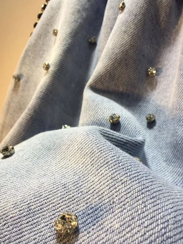 2025 Summer New Shorts Heavy Industry Rivets with Diamonds Elastic Waist High Waist Thin Wide Leg Denim Shorts Women's Pants