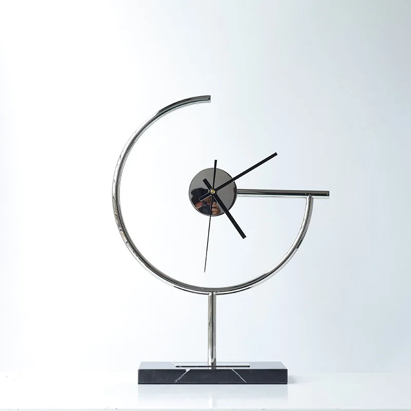 

Light luxury modern creative clock decoration ornament model house entrance clock soft decoration home metal crafts