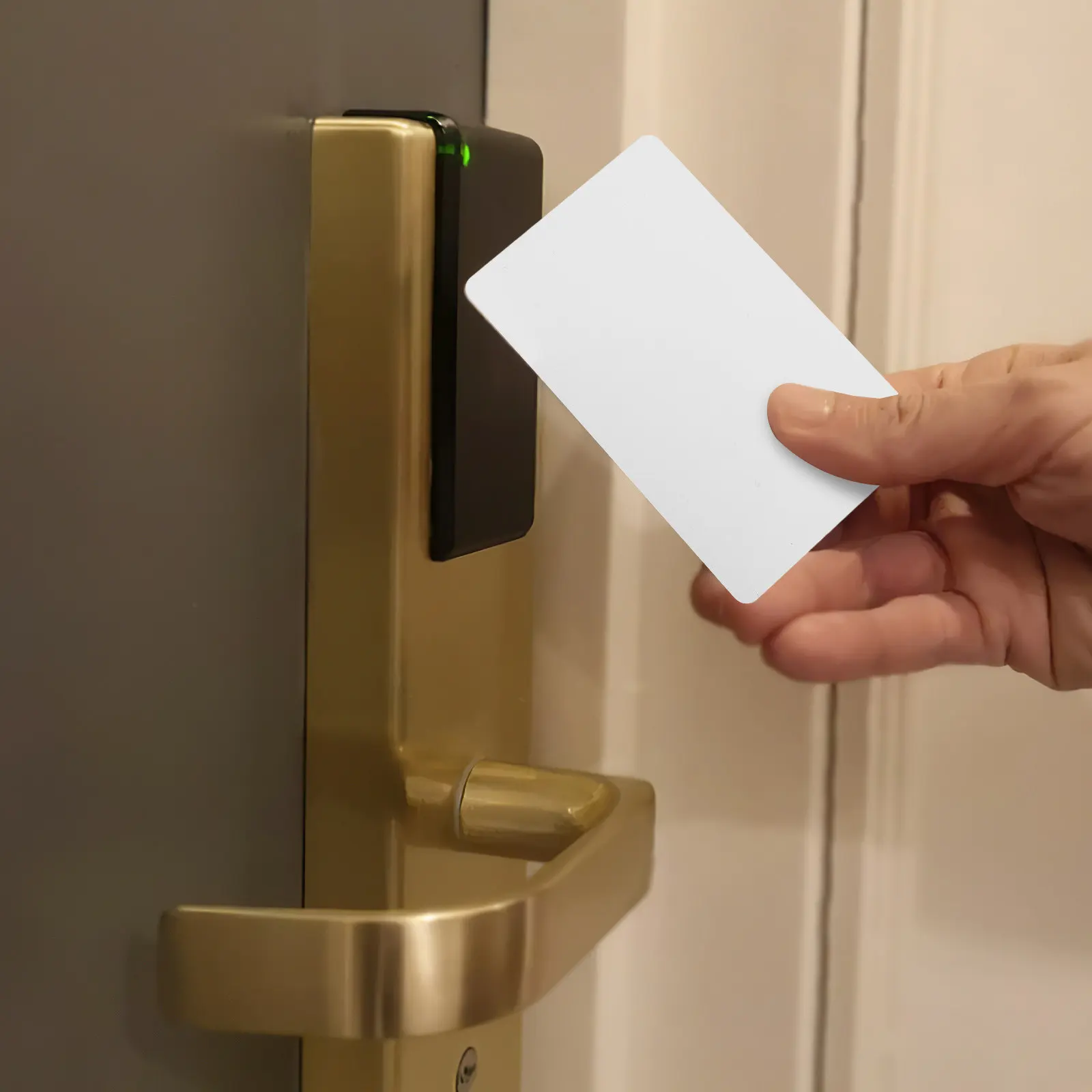 Rfid Door Access Card Rewritable Smart Plastic Entry Control Card Changeable PVC Blank for Hotel Security