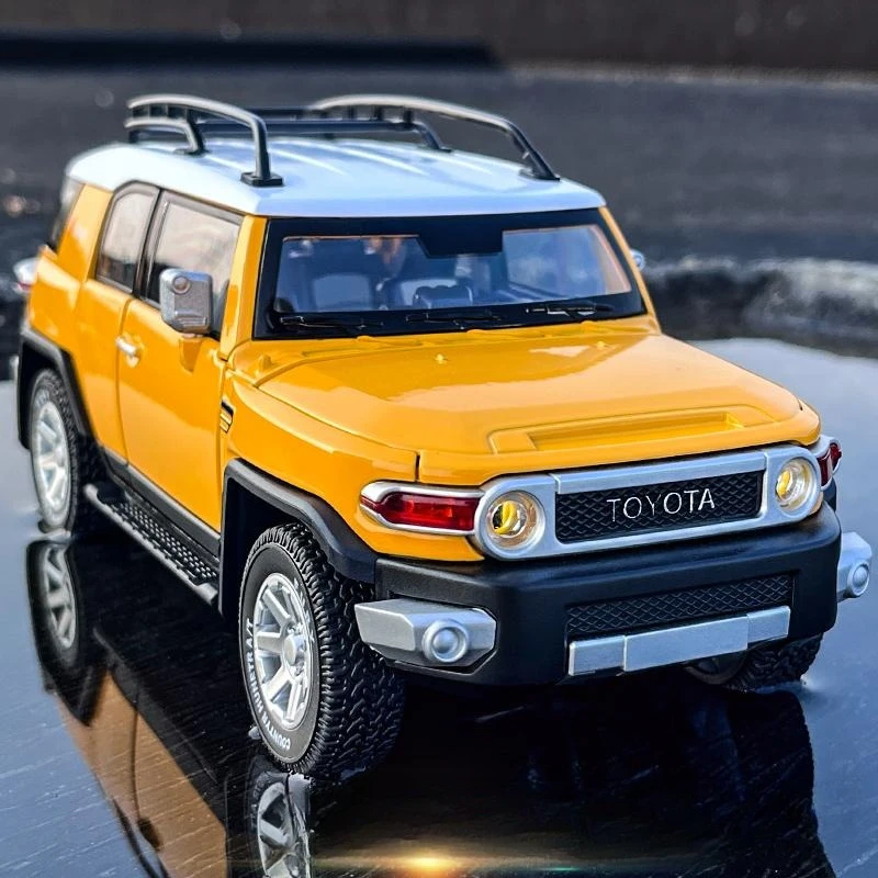 

1:24 TOYOTA FJ Cruiser Alloy Car Model Diecast & Toy Metal Off-road Vehicles Car Model Sound and Light Simulation Childrens Gift
