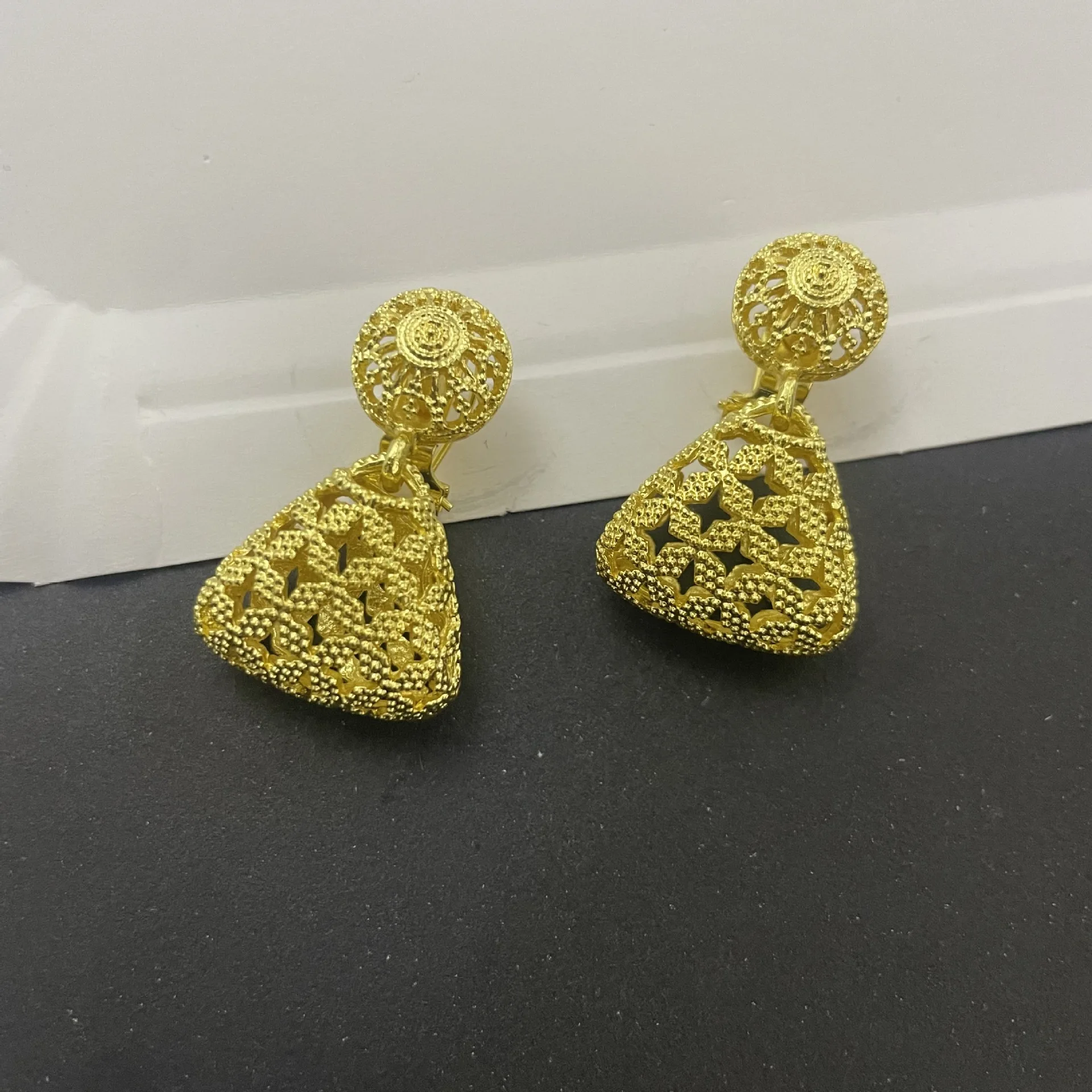 Supply Dubai  Gold Plated Bride Exaggerated Earrings African Nigerian Women's High end Earrings Wholesale