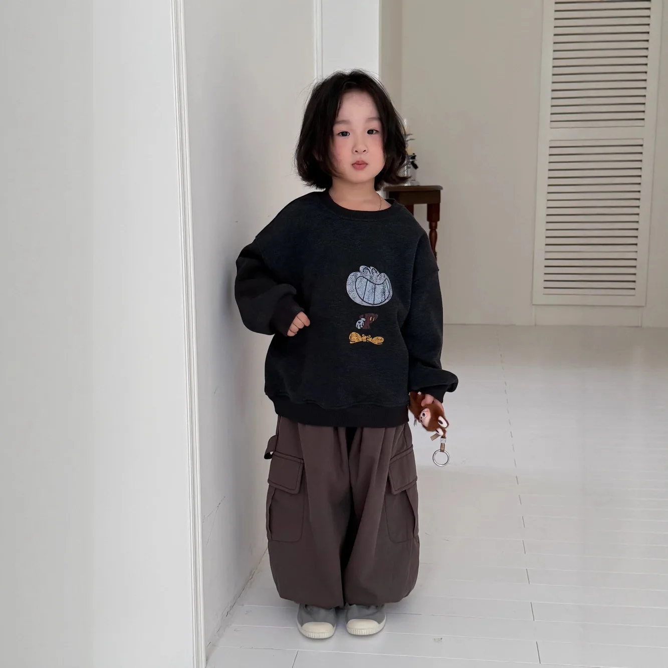 

Korean Winter Kids Girl 2PCS Clothes Set Cartoon Fleece Print Baby Girl Sweatshirt Suit Loose Integratedd Sports Pant Tracksuits