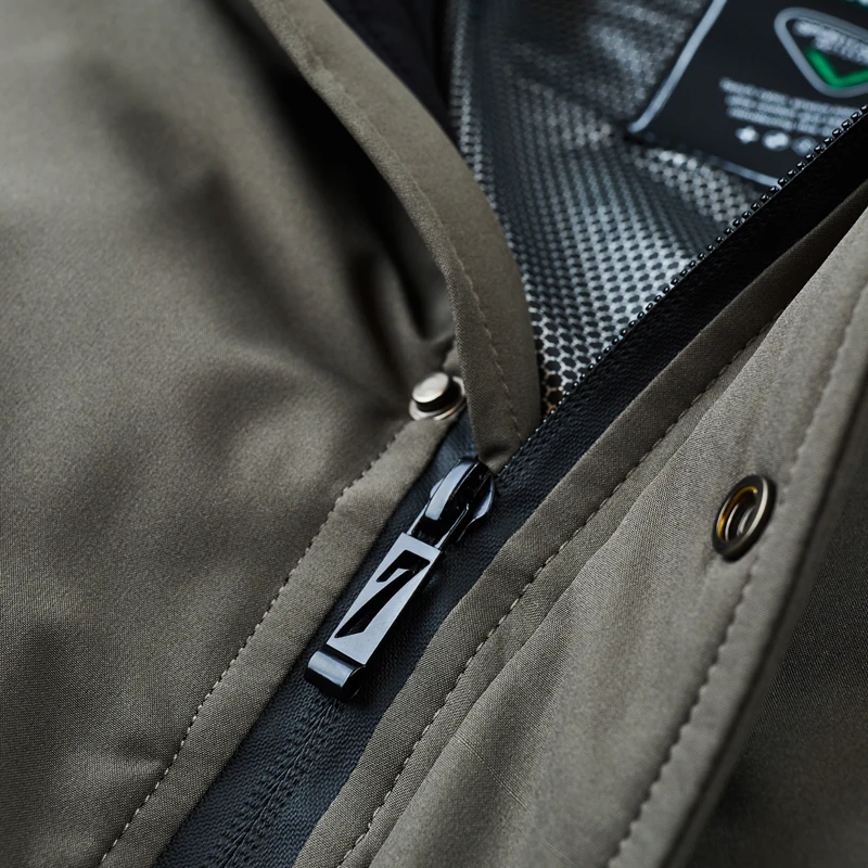 最高級厚手ファッションカジュアル暖かいアウターウェアデザイナーフード付き冬用パーカーコートメンズ最新ジャケットウィンドブレーカーメンズ服