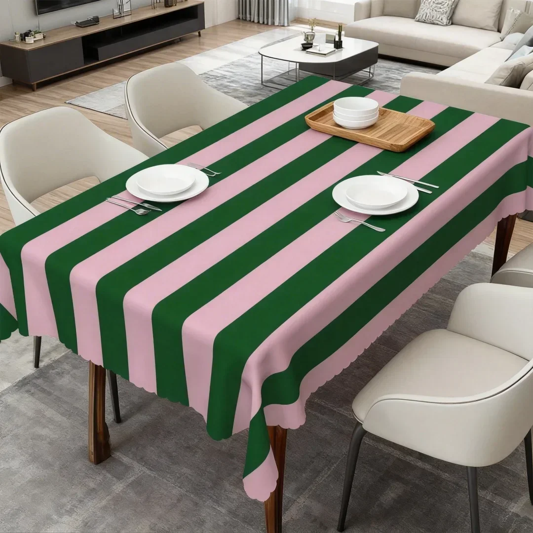 1. A fresh and elegant polyester tablecloth with green and pink horizontal stripes in multiple sizesxzj