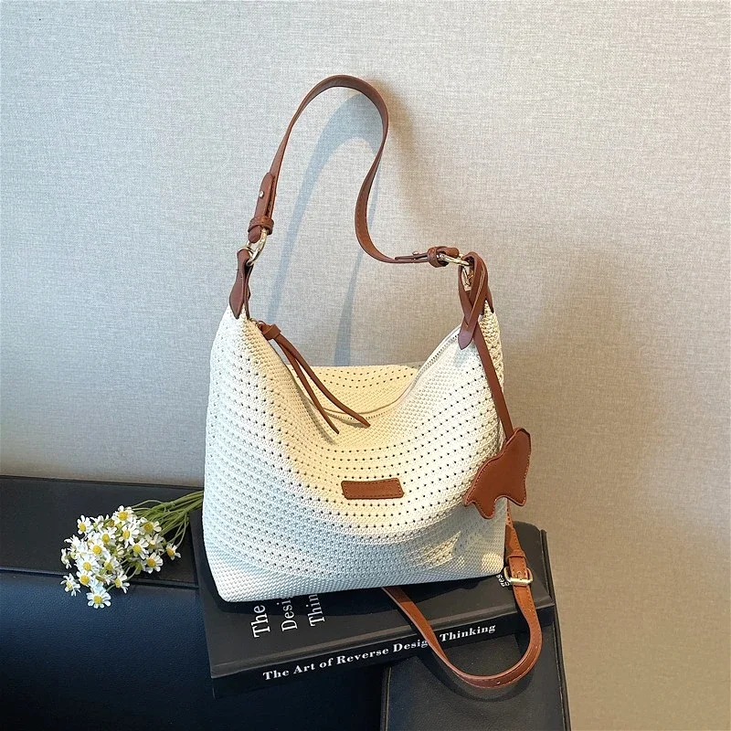 

Knitted Openwork Women's Shoulder Bag Minimalist Pure Color Handbag for Young Women Messenger Bags for Spring & Summer 에코 미니가방